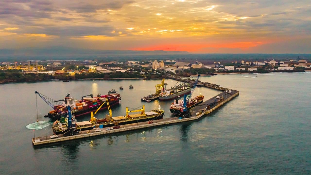 Construcción en Centroamérica: cómo la inversión pública dispara importaciones de insumos