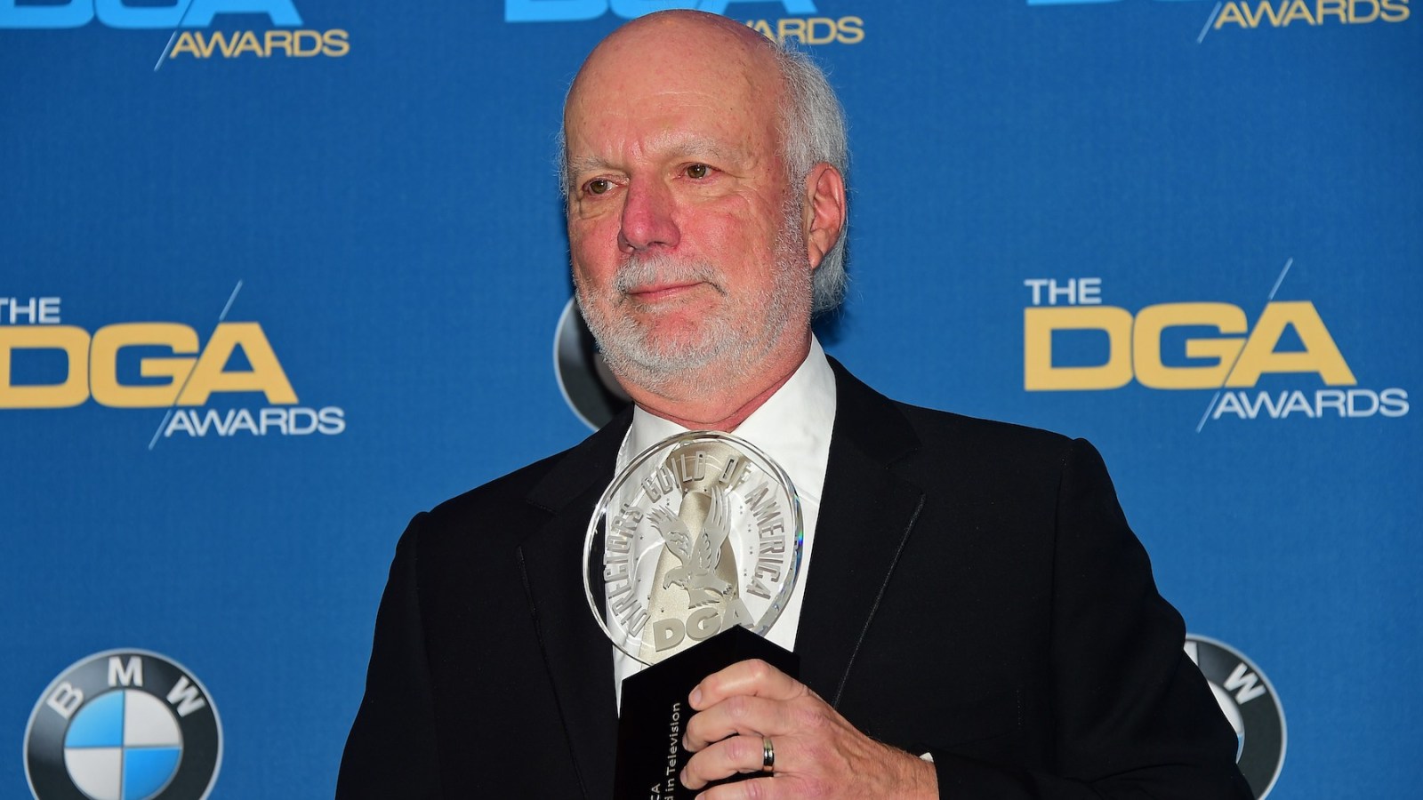 James Burrows, co-creador de 'Cheers' y renombrado director de televisión, fallece a los 85 años.