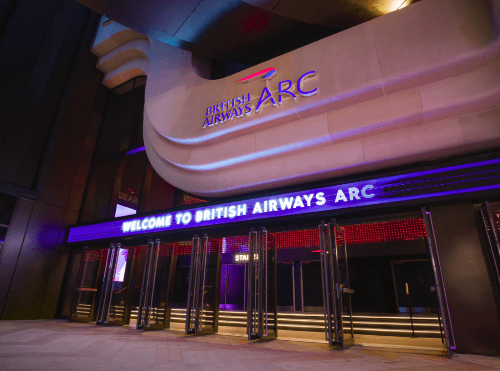 Aerolíneas globales usan patrocinio de venues de entretenimiento para fidelizar clientes premium