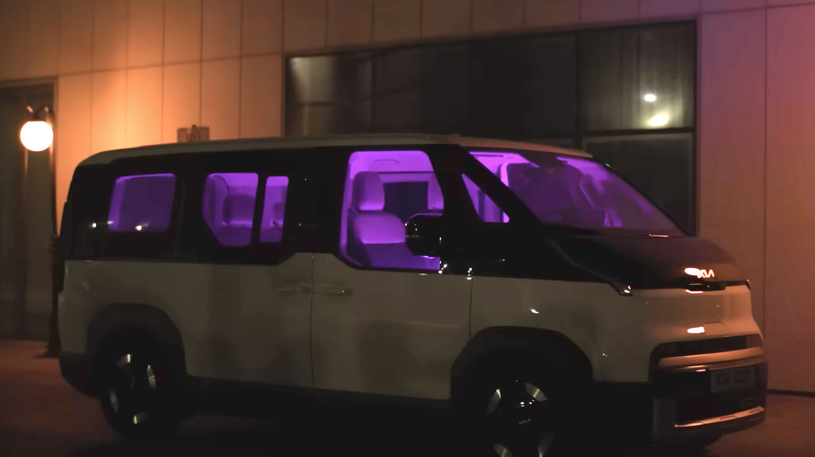 Desinfección UV en cabinas vehiculares elimina 99.9% de bacterias sin riesgo para ocupantes