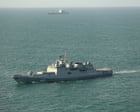Frigate rusa dispara tiros de advertencia a yate británico en el Canal - informes
