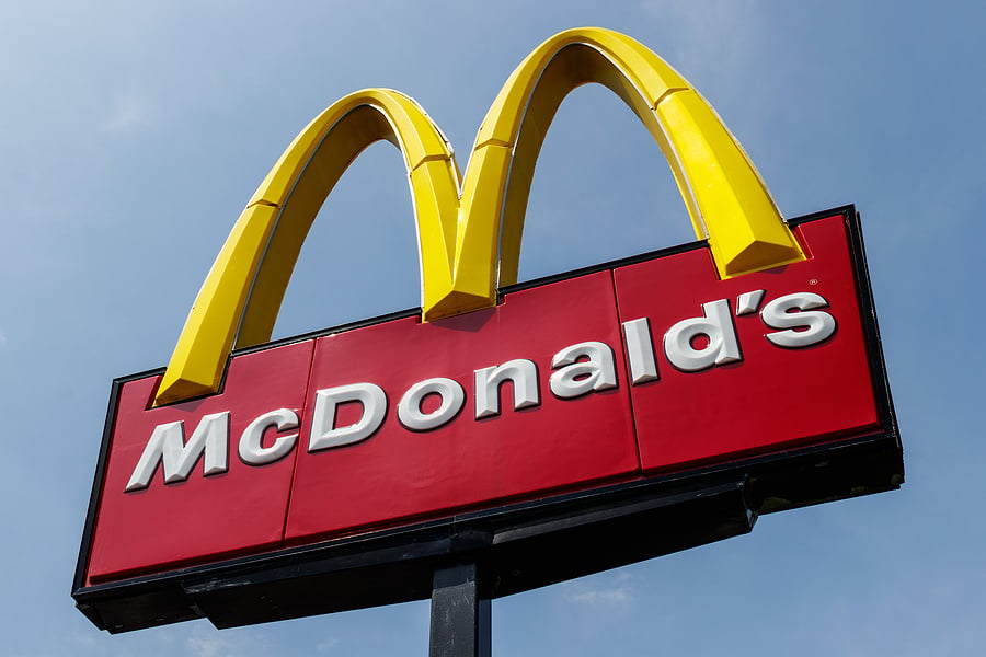 Un McDonald's convertido en hospital tras los terremotos en Venezuela: lo que revela sobre el rol de las marcas en crisis
