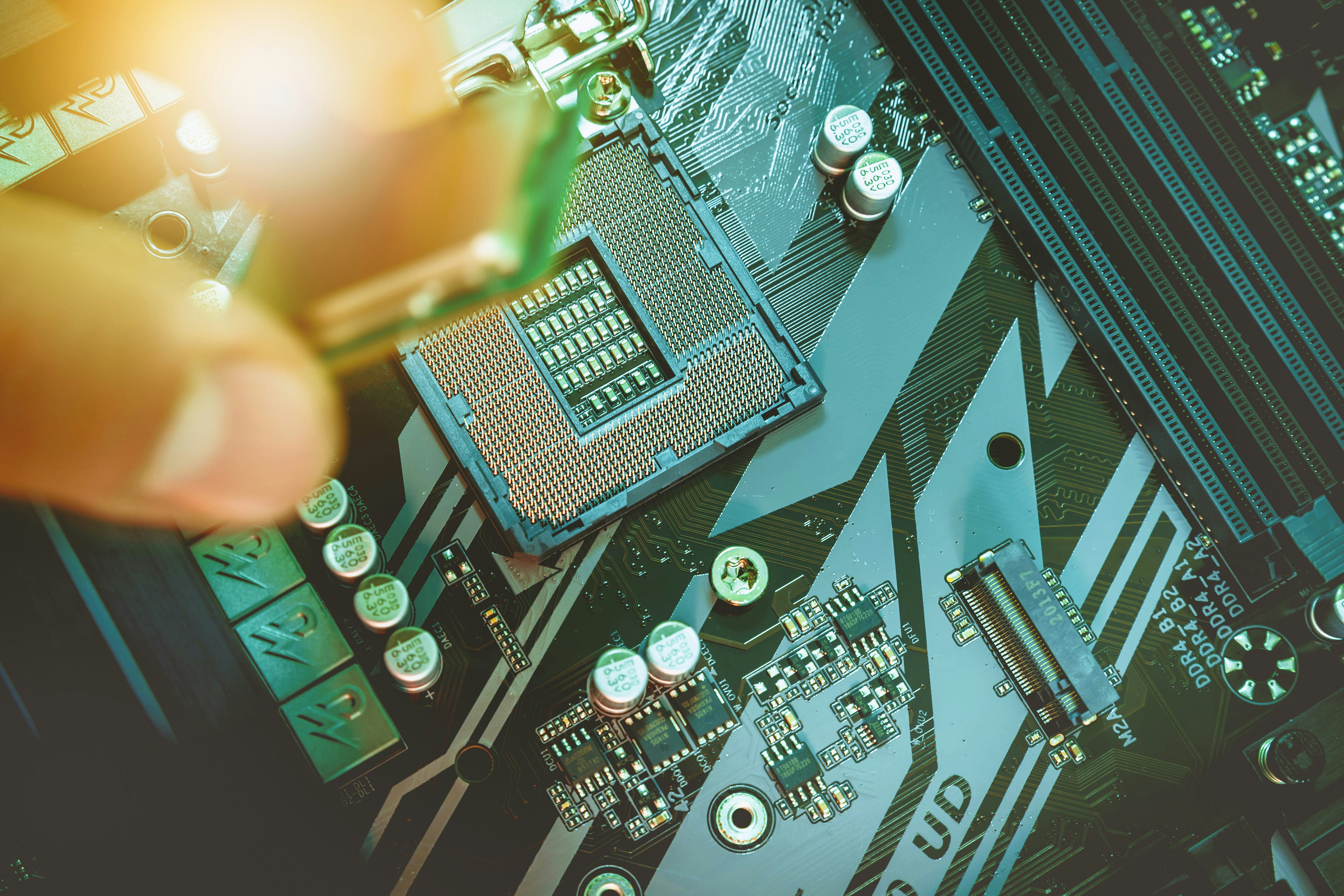Márgenes bajo presión: cómo el auge de chips de IA redefine la rentabilidad en semiconductores