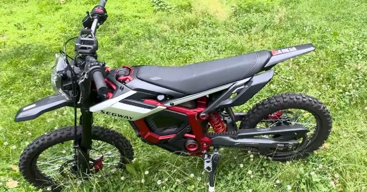 Motocicletas eléctricas todoterreno: rendimiento de 28 hp y 96 km/h en modelos accesibles