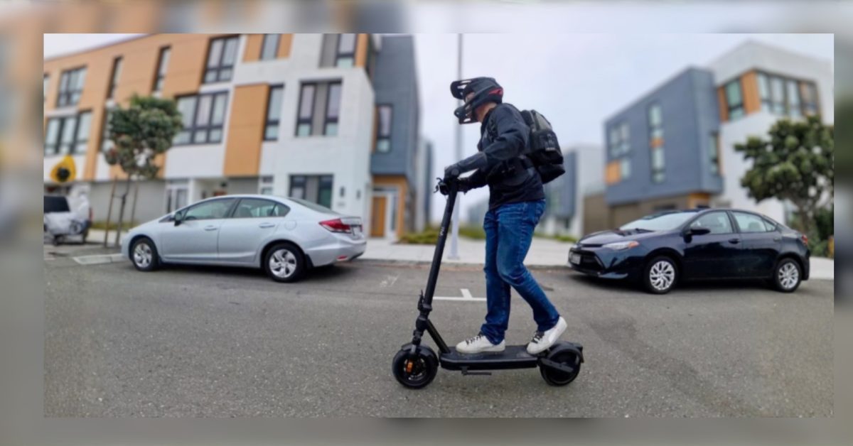 Scooters eléctricos con suspensión completa compiten en segmento de movilidad urbana