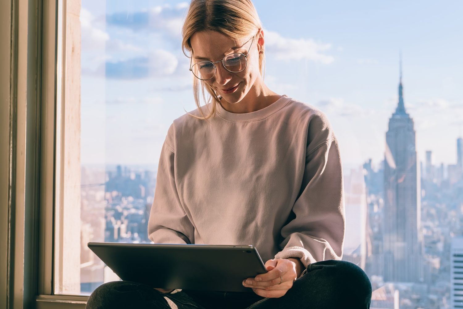 Vivir solo en mercados inmobiliarios de alto costo: estrategias financieras más allá del coliving
