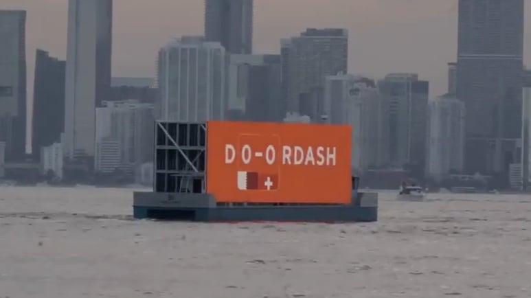 DoorDash convierte su logo en un marcador y lleva el branding en tiempo real al Mundial de la FIFA 2026