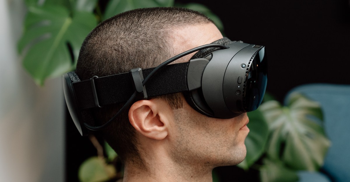 Valve acaba de importar 13 toneladas de headsets de VR en un día