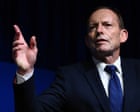 Experto en tiburones dice que Tony Abbott 'no entiende la ciencia' tras llamada del ex primer ministro por un exterminio