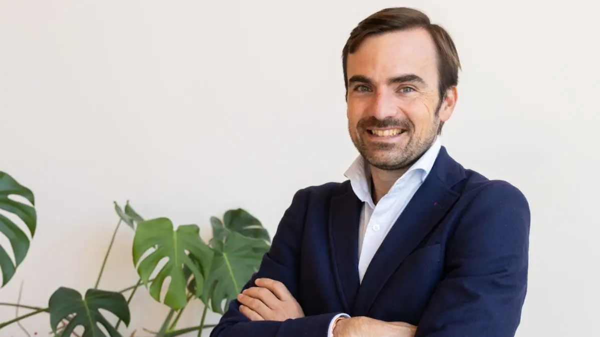 Cambio de liderazgo en marketing: la estrategia de marca en retail de muebles se redefine