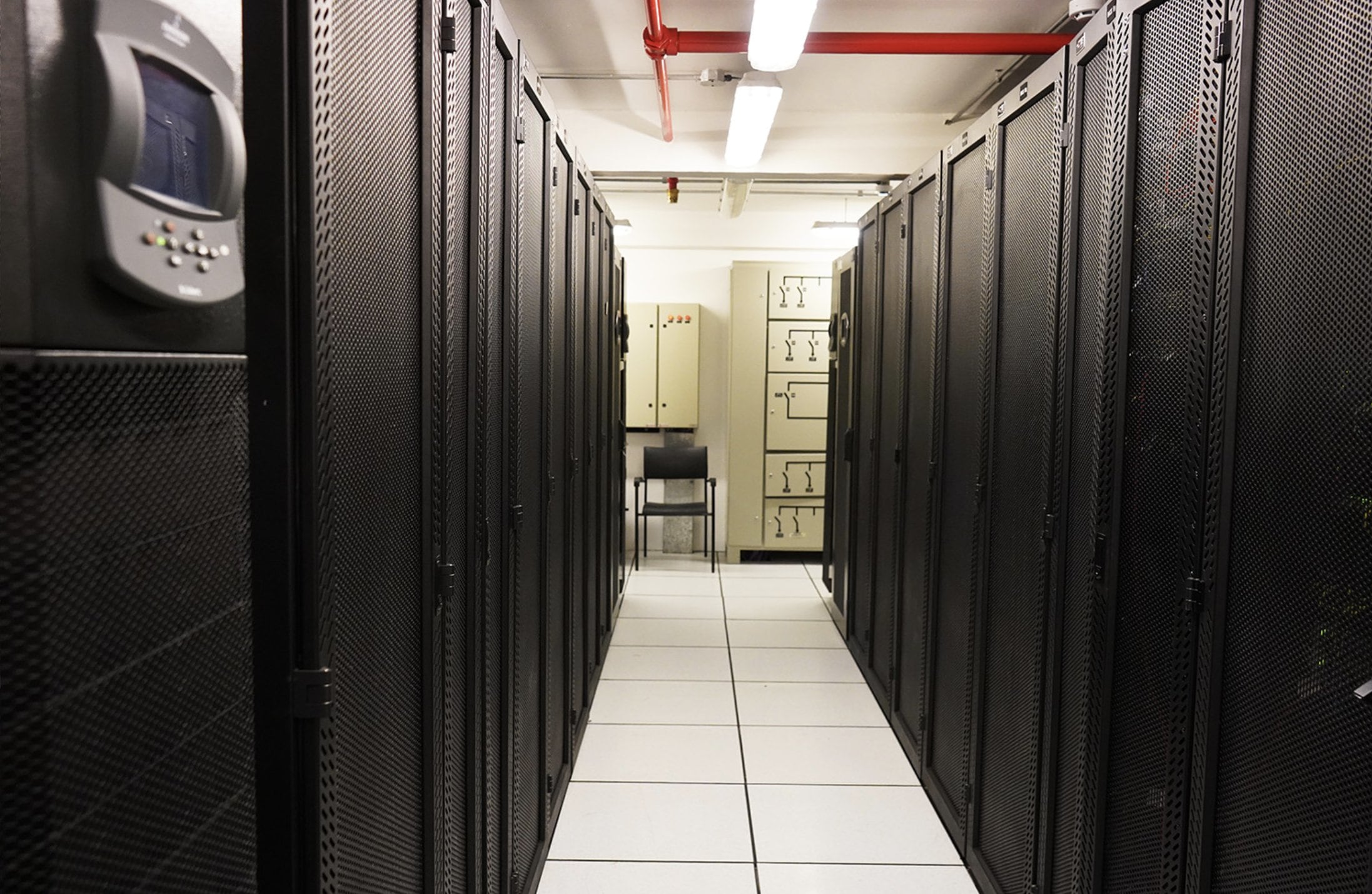 Supercómputo de 15,7 petaFLOPS abre acceso industrial a IA y simulación científica