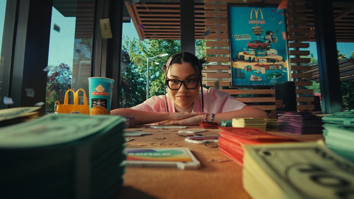 Programas de lealtad con moneda virtual transforman dinámicas de promoción en cadenas de comida rápida