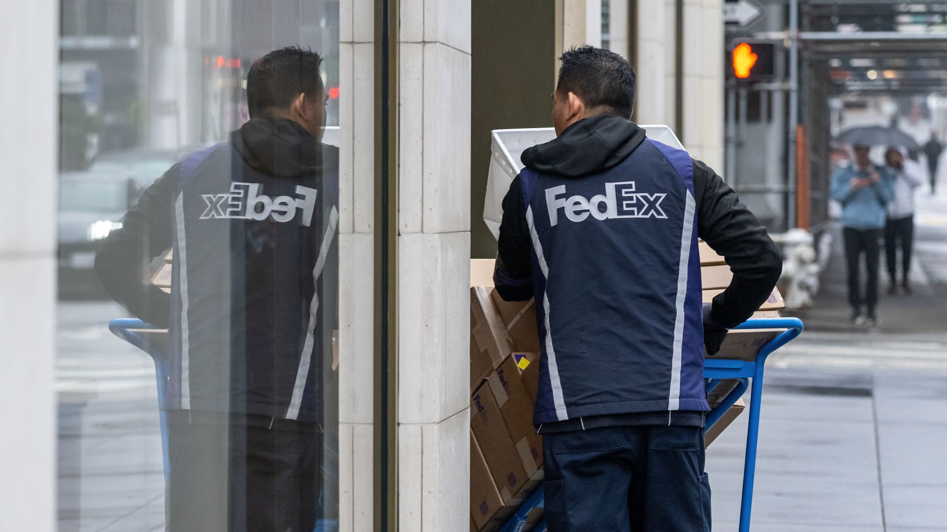 Estamos actualizando nuestra calificación en FedEx Freight, recientemente separada, después de un fuerte repunte