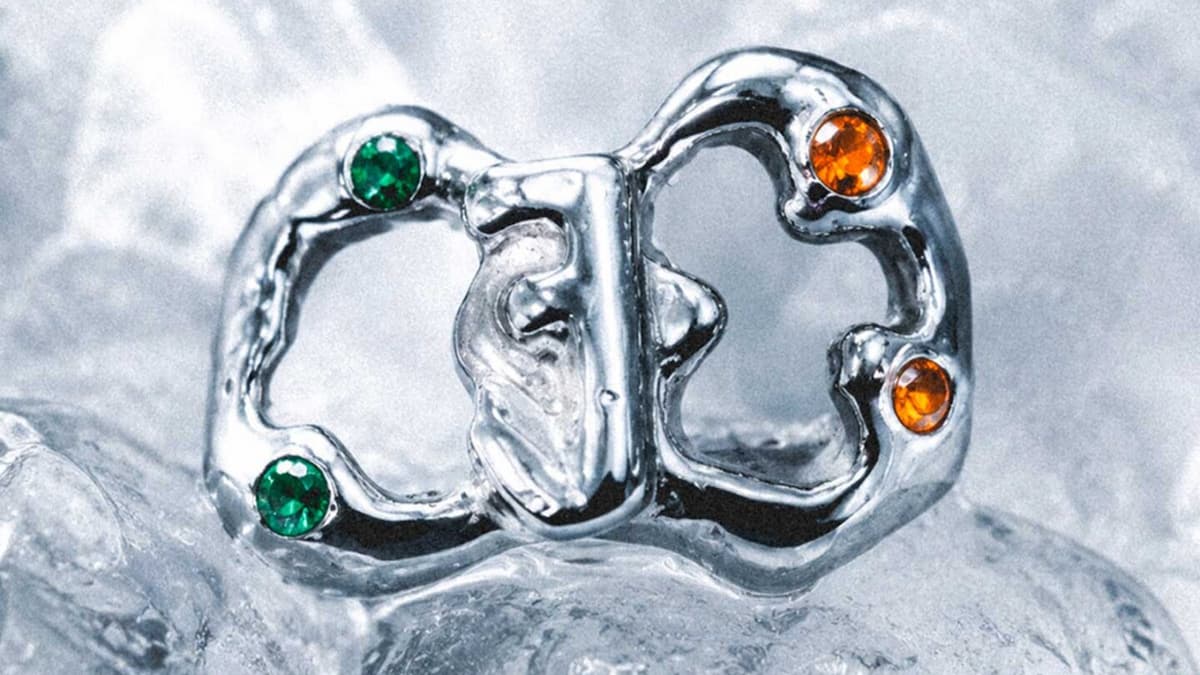Joyería dental artesanal emerge como objeto de diseño en colaboraciones de lujo